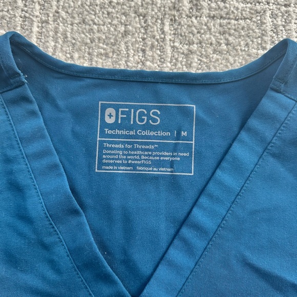 Deep Reef Rafael Figs Scrub Top - Picture 2 of 2